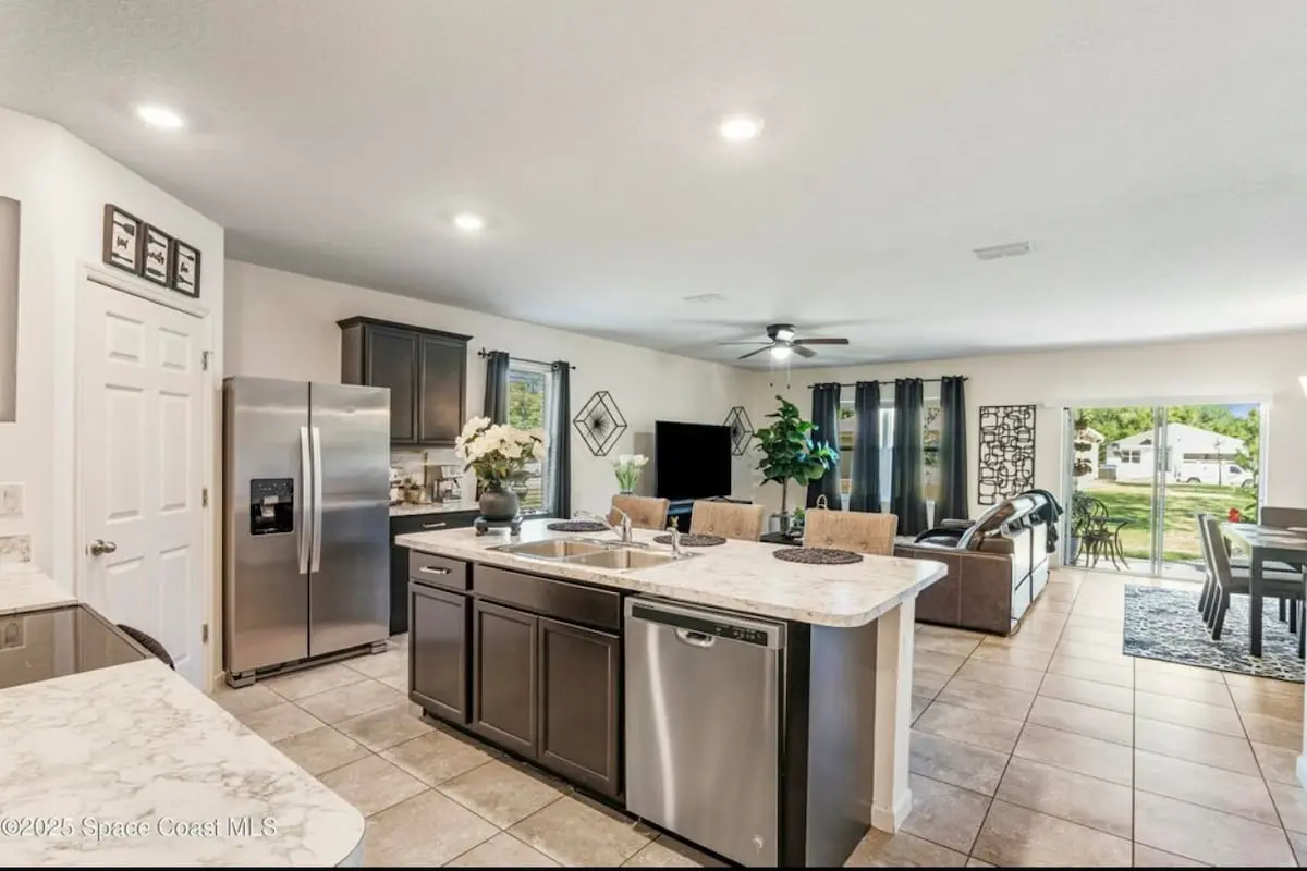 661635df 797b 4285 8896 527c5982cbc4.jpeg.jpg