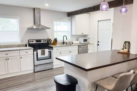 HypRLhrS9AyvuRptSiujjIZsBwdxp44jFmQoKRL8.jpg