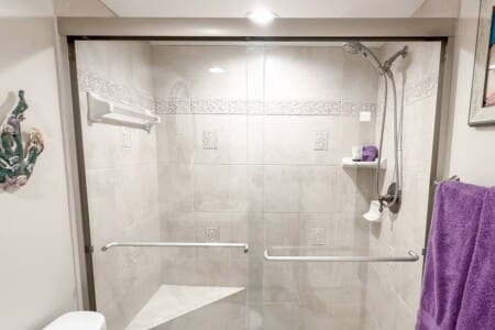 cNTmRc5rq6zlm55QuhN1wONXjRkXo3cQ0TjYmqfF.jpg